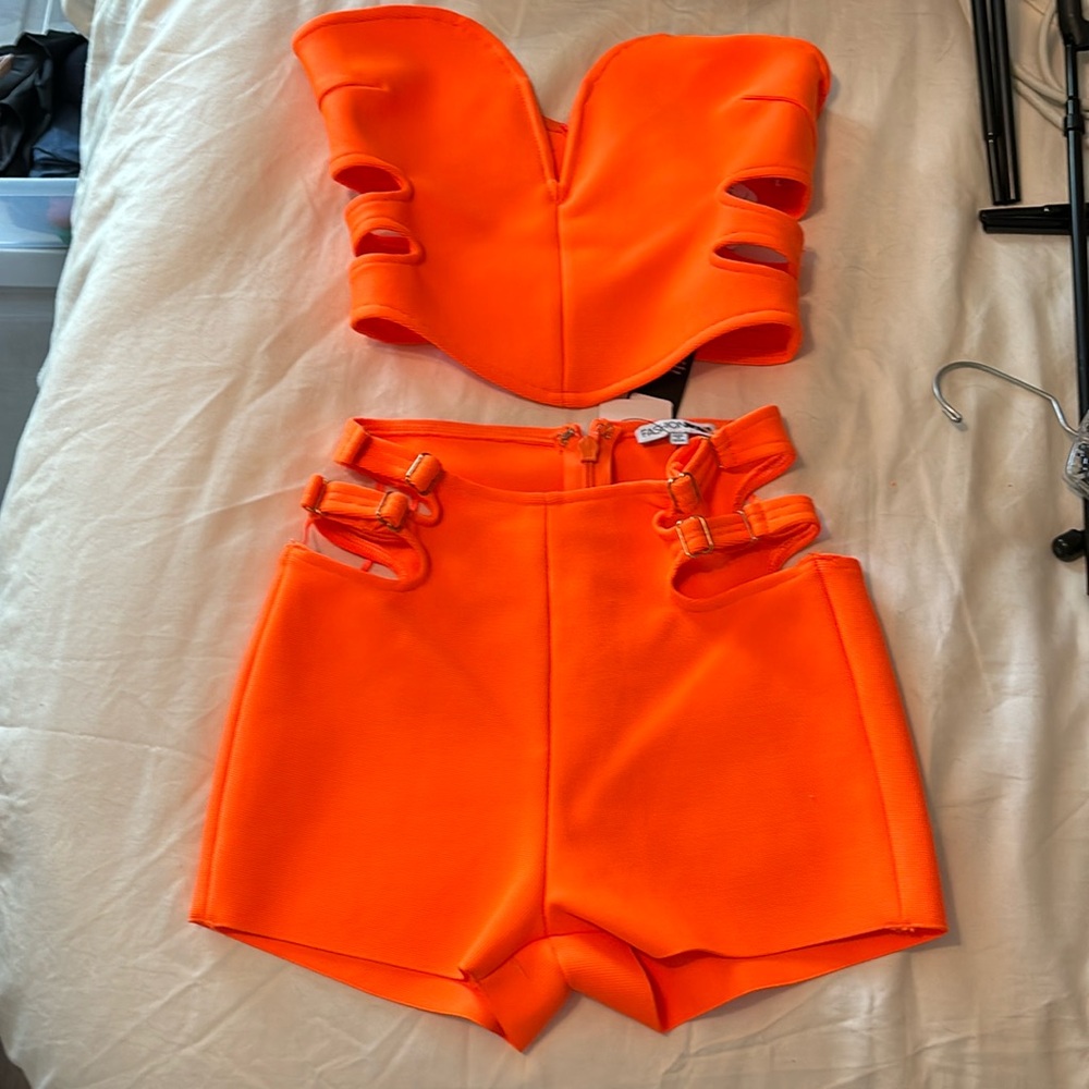 Fashion Nova new with tag bright orange short set
